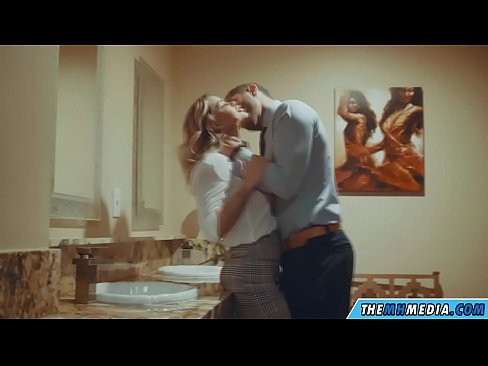 ❤️ Бүкіл аққұба сізді қоғамдық дәретханада азғырғанда ☑ Русский порно kk.pornsexphoto.ru ﹏